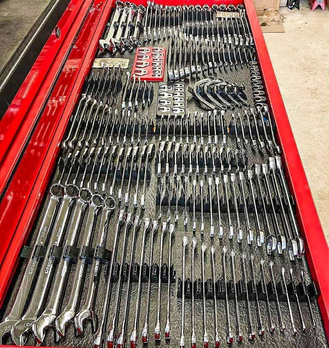 Toolbox wrench store organizer